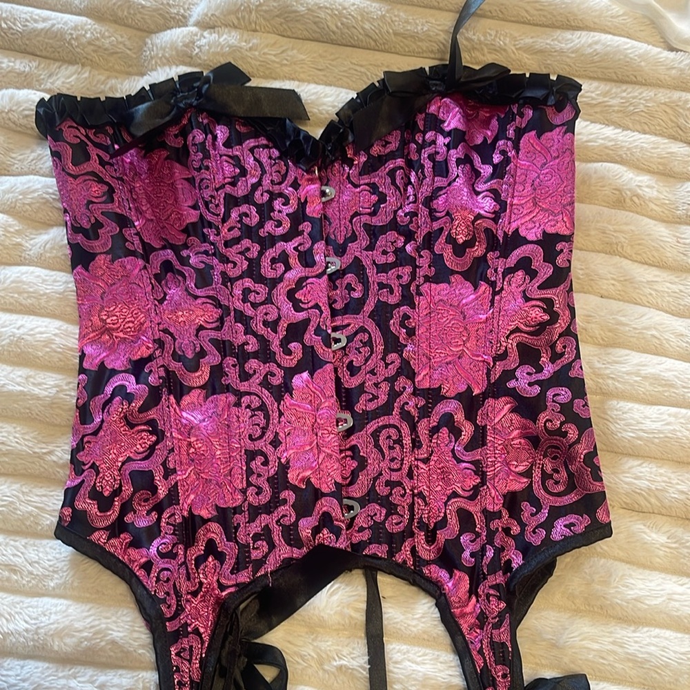 Small corset